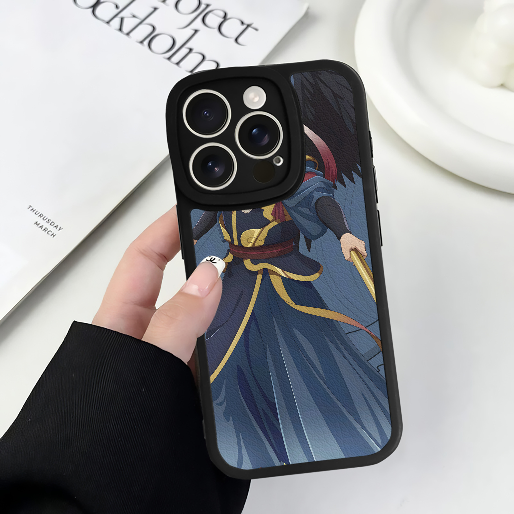 薬屋のひとりごと The Apothecary Diaries 【iPhone 16シリーズ対応】シリコンスマホケース（レザー調） 材質：シリコン